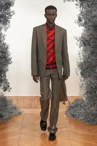 Look 20